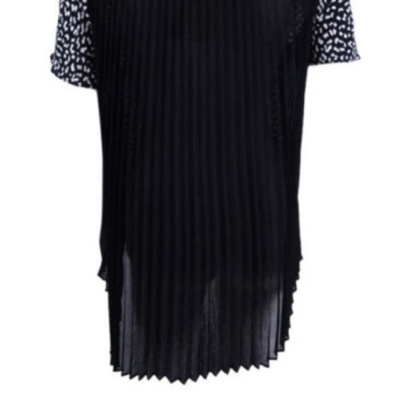 Michael Kors Printed Pleated-Back Top - Picture 5 of 5